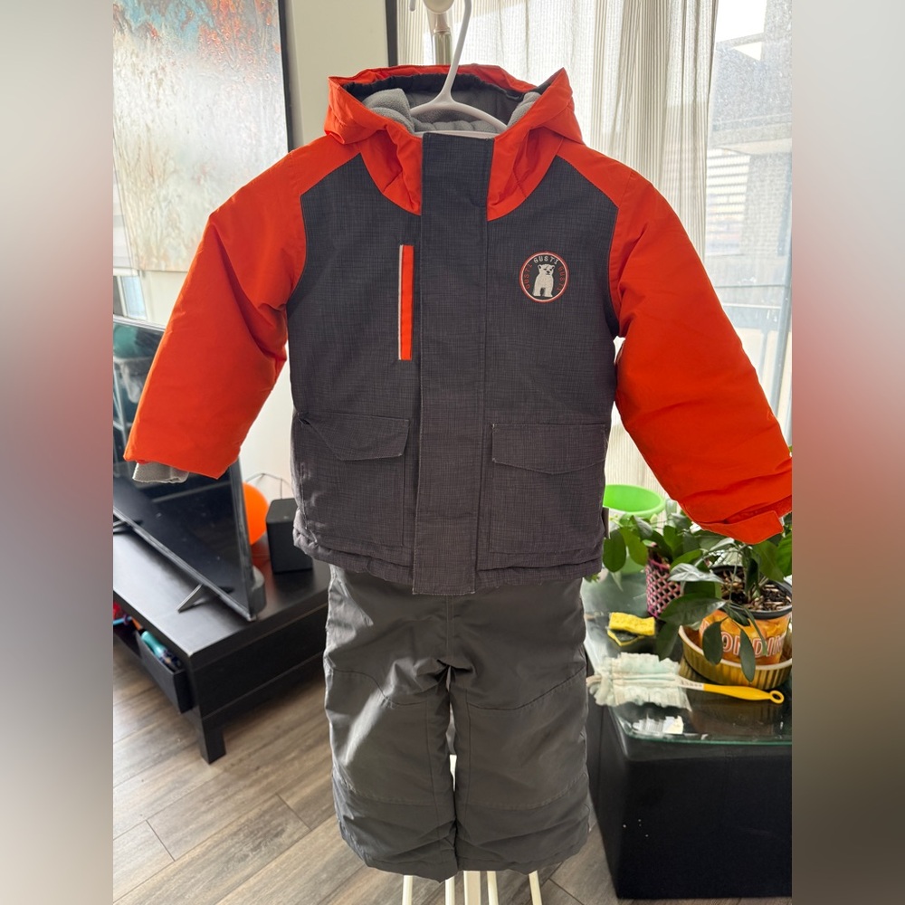 Gustin Gray and Black Snowsuit Set